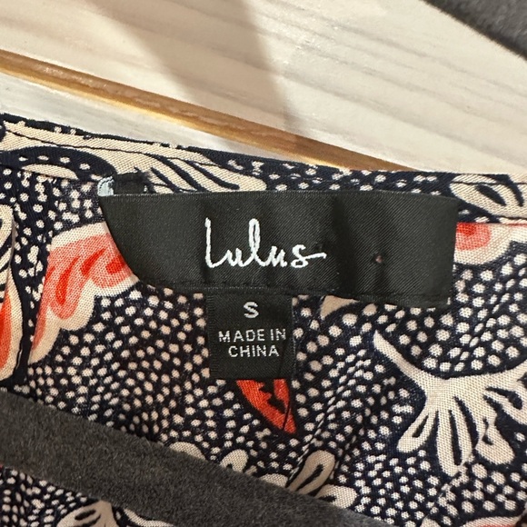 Lulu's Red and Navy Flowy Romper - Picture 7 of 9